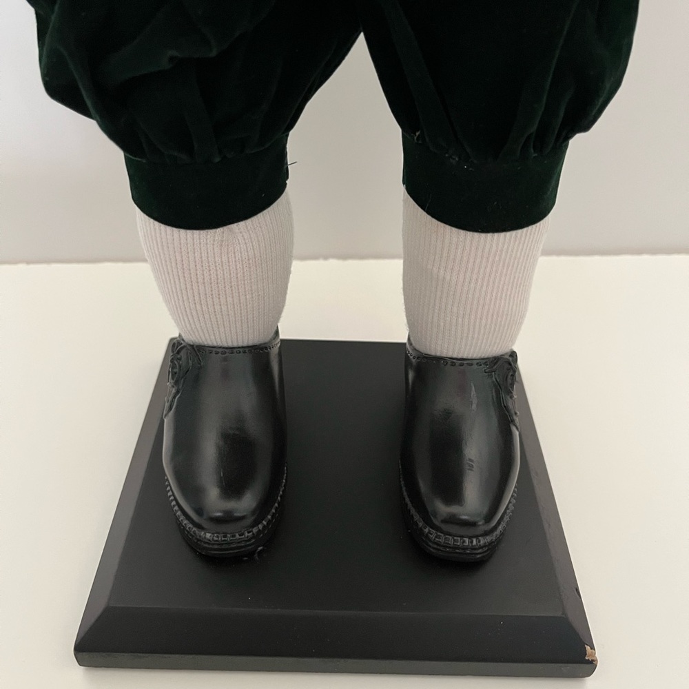 German Santa Figure - Picture 10 of 12
